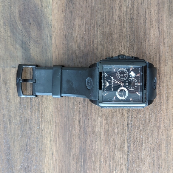 Men's Watch - Picture 1 of 5